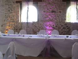 Décoration table des mariés avec   effets de lumière